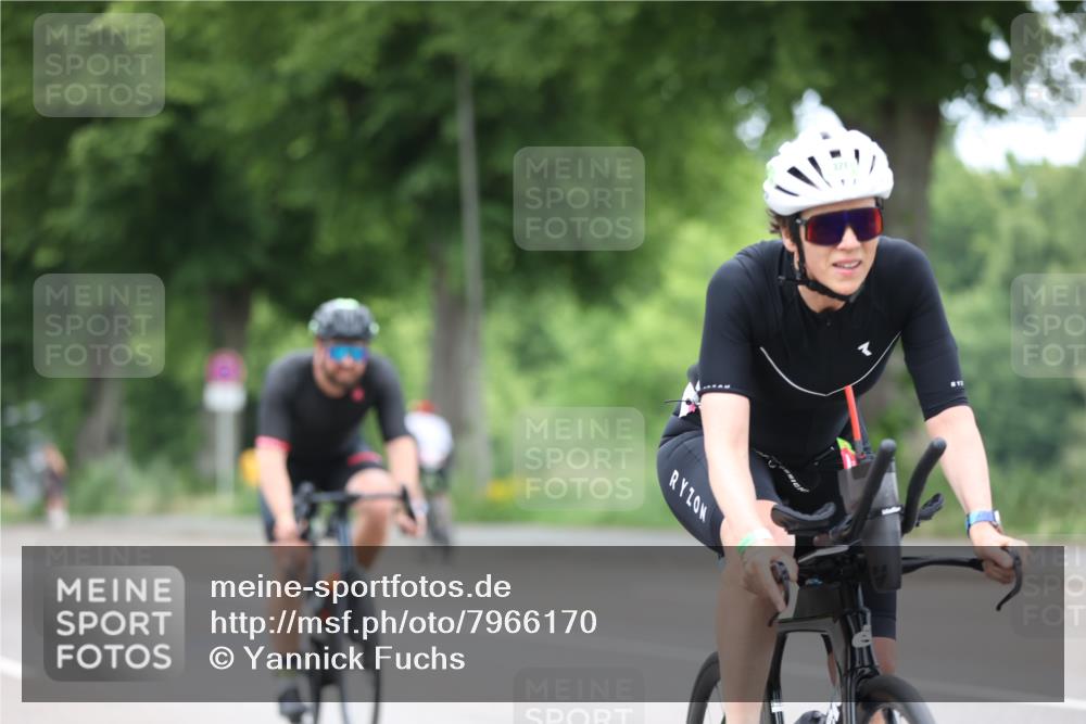 15.06.2025 - 7 Türme Triathlon Yannick Fuchs http://msf.ph/oto/7966170 15.06.2025 11:16:34 Radfahren 241, 262, 274, 327 meine-sportfotos.de