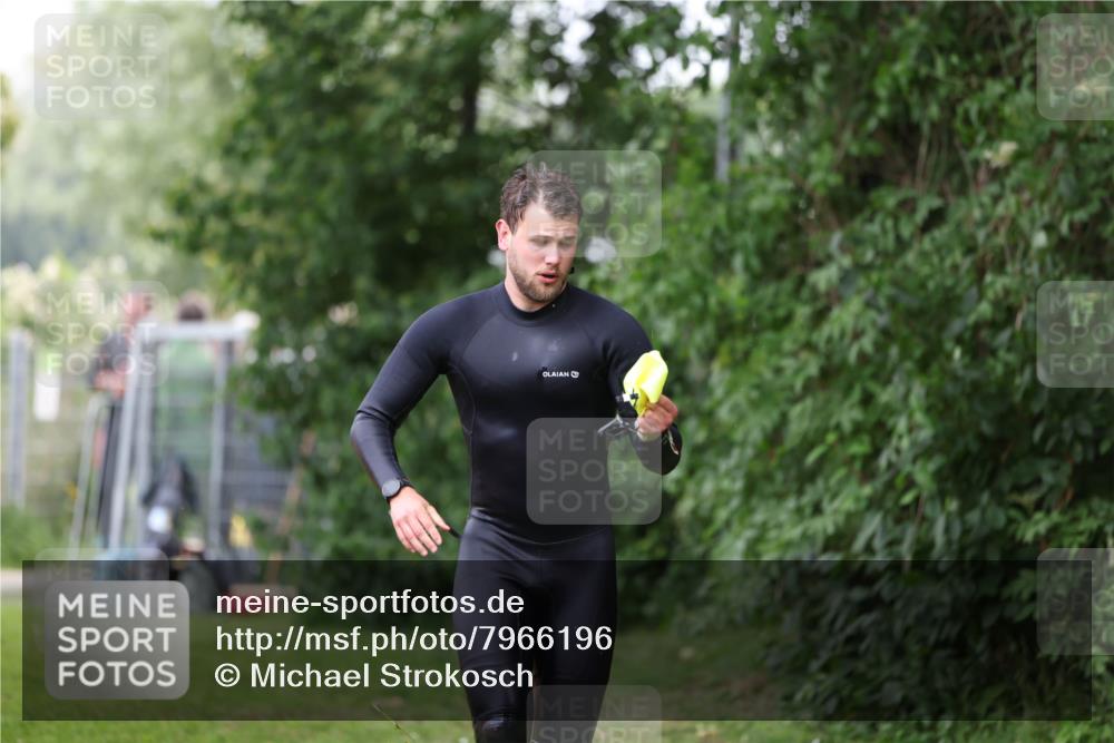 15.06.2025 - 7 Türme Triathlon Michael Strokosch http://msf.ph/oto/7966196 15.06.2025 12:20:16 Schwimmen 372, 438, 573, 595, 604, 610, 613, 631, 634 meine-sportfotos.de