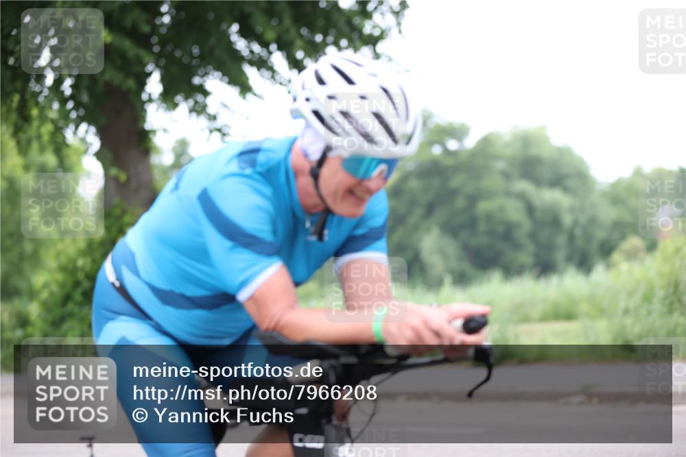 15.06.2025 - 7 Türme Triathlon Yannick Fuchs http://msf.ph/oto/7966208 15.06.2025 11:16:36 Radfahren 241, 262, 327 meine-sportfotos.de