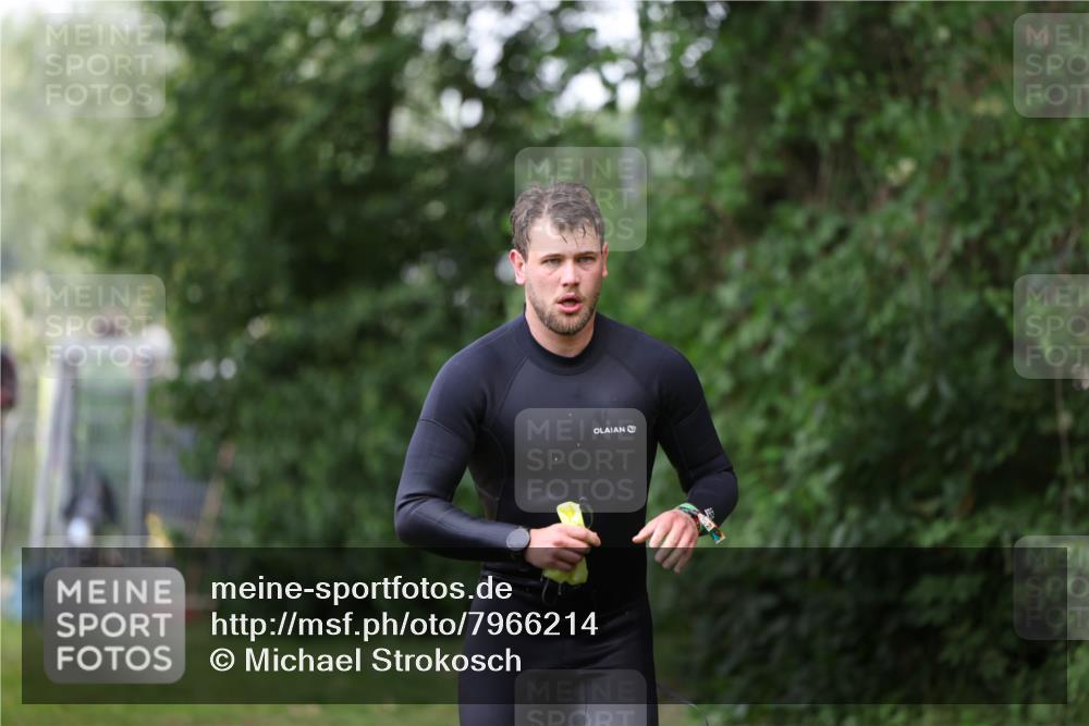 15.06.2025 - 7 Türme Triathlon Michael Strokosch http://msf.ph/oto/7966214 15.06.2025 12:20:16 Schwimmen 372, 438, 573, 595, 604, 610, 613, 631, 634 meine-sportfotos.de