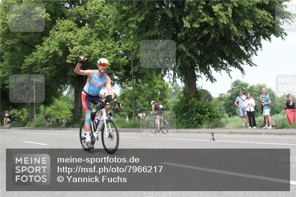 15.06.2025 - 7 Türme Triathlon Yannick Fuchs http://msf.ph/oto/7966217 15.06.2025 13:16:18 Radfahren  meine-sportfotos.de