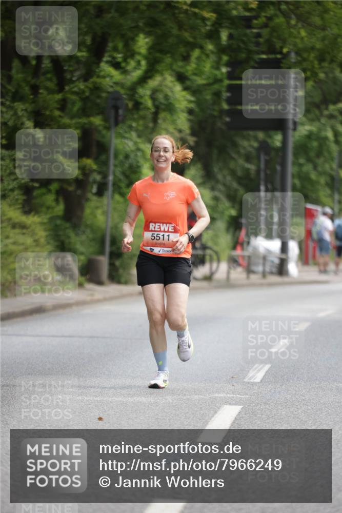 15.06.2025 - REWE Women's Run Jannik Wohlers http://msf.ph/oto/7966249 15.06.2025 10:01:27 Laufen 5511 meine-sportfotos.de