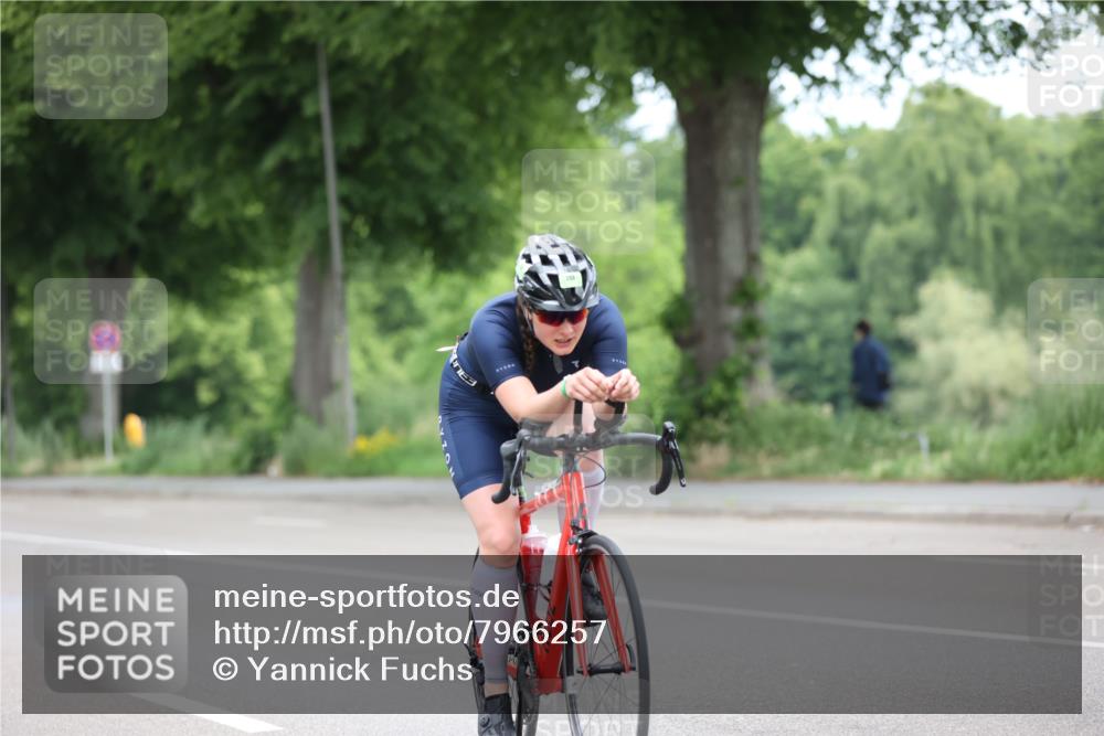 15.06.2025 - 7 Türme Triathlon Yannick Fuchs http://msf.ph/oto/7966257 15.06.2025 11:16:44 Radfahren  meine-sportfotos.de