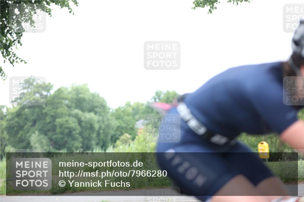 15.06.2025 - 7 Türme Triathlon Yannick Fuchs http://msf.ph/oto/7966280 15.06.2025 11:16:45 Radfahren  meine-sportfotos.de