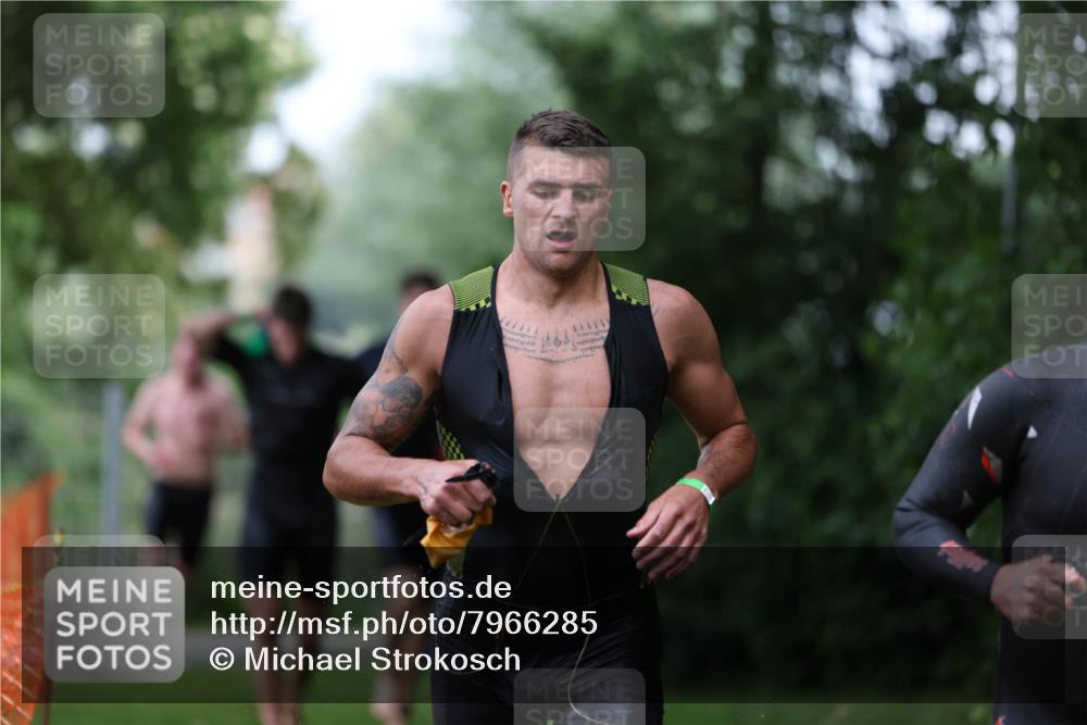 15.06.2025 - 7 Türme Triathlon Michael Strokosch http://msf.ph/oto/7966285 15.06.2025 12:20:26 Schwimmen 438, 499, 573, 595, 604, 610, 613, 634 meine-sportfotos.de