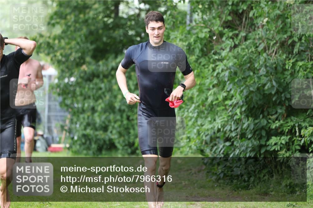 15.06.2025 - 7 Türme Triathlon Michael Strokosch http://msf.ph/oto/7966316 15.06.2025 12:20:28 Schwimmen 438, 499, 573, 604, 610, 613, 634 meine-sportfotos.de