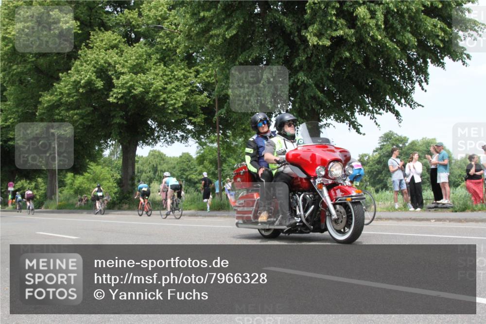 15.06.2025 - 7 Türme Triathlon Yannick Fuchs http://msf.ph/oto/7966328 15.06.2025 13:17:17 Radfahren  meine-sportfotos.de
