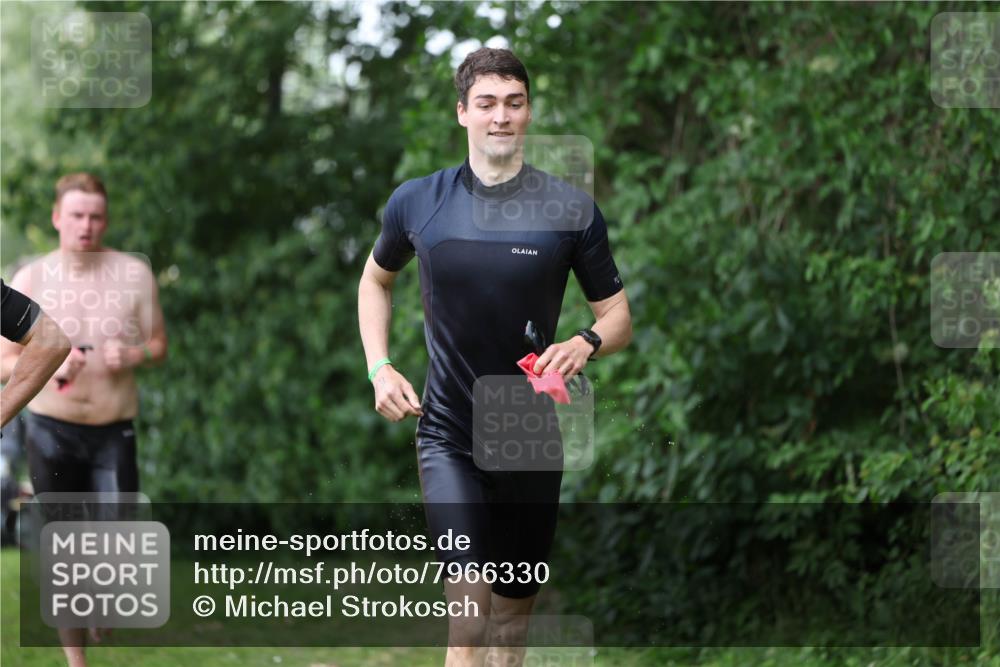 15.06.2025 - 7 Türme Triathlon Michael Strokosch http://msf.ph/oto/7966330 15.06.2025 12:20:29 Schwimmen 438, 499, 573, 604, 610, 613, 634 meine-sportfotos.de