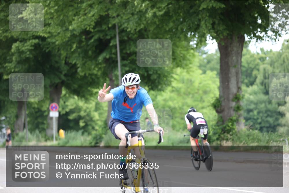 15.06.2025 - 7 Türme Triathlon Yannick Fuchs http://msf.ph/oto/7966335 15.06.2025 11:17:19 Radfahren 230 meine-sportfotos.de