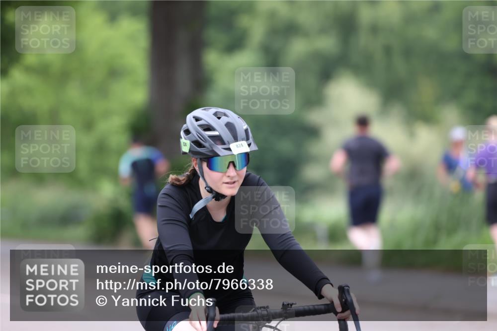 15.06.2025 - 7 Türme Triathlon Yannick Fuchs http://msf.ph/oto/7966338 15.06.2025 14:02:50 Radfahren 824 meine-sportfotos.de