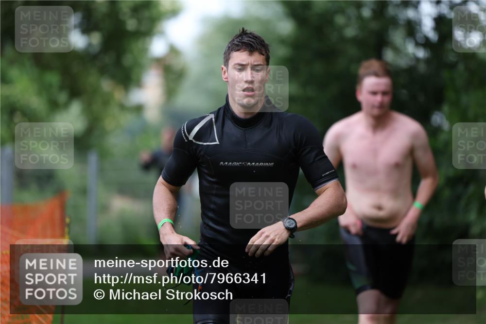15.06.2025 - 7 Türme Triathlon Michael Strokosch http://msf.ph/oto/7966341 15.06.2025 12:20:30 Schwimmen 385, 438, 499, 573, 604, 610, 613, 634 meine-sportfotos.de