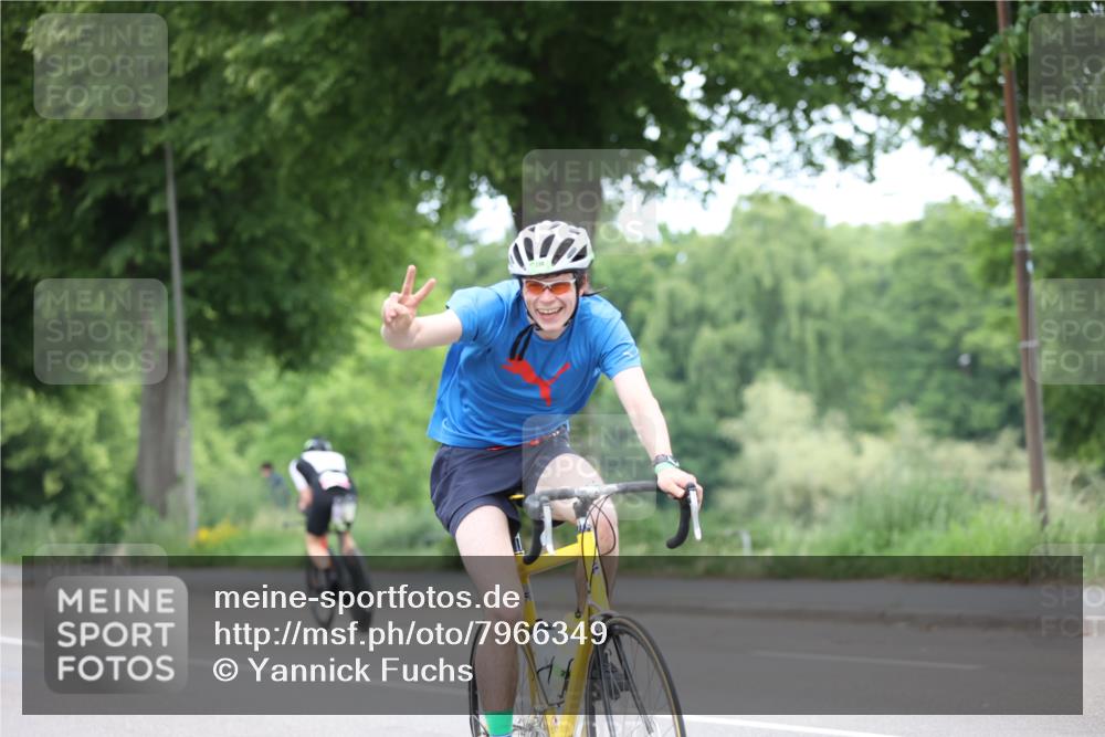 15.06.2025 - 7 Türme Triathlon Yannick Fuchs http://msf.ph/oto/7966349 15.06.2025 11:17:19 Radfahren 230 meine-sportfotos.de