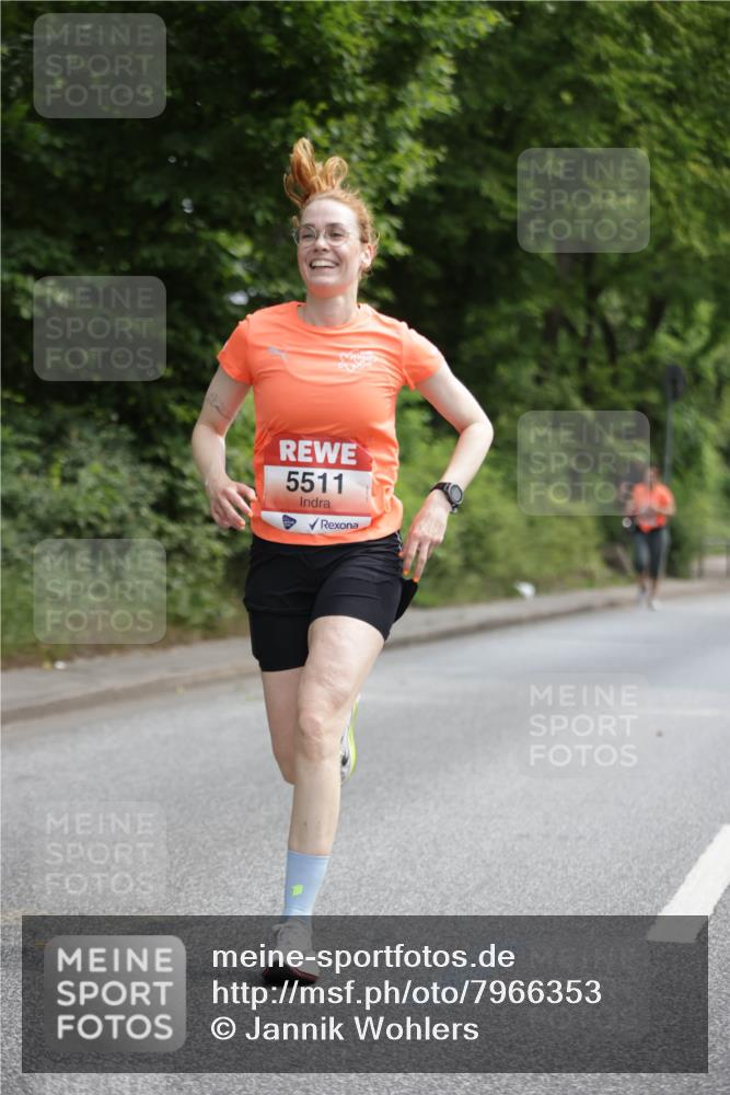 15.06.2025 - REWE Women's Run Jannik Wohlers http://msf.ph/oto/7966353 15.06.2025 10:01:31 Laufen 5511 meine-sportfotos.de