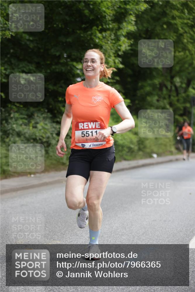 15.06.2025 - REWE Women's Run Jannik Wohlers http://msf.ph/oto/7966365 15.06.2025 10:01:31 Laufen 5511 meine-sportfotos.de