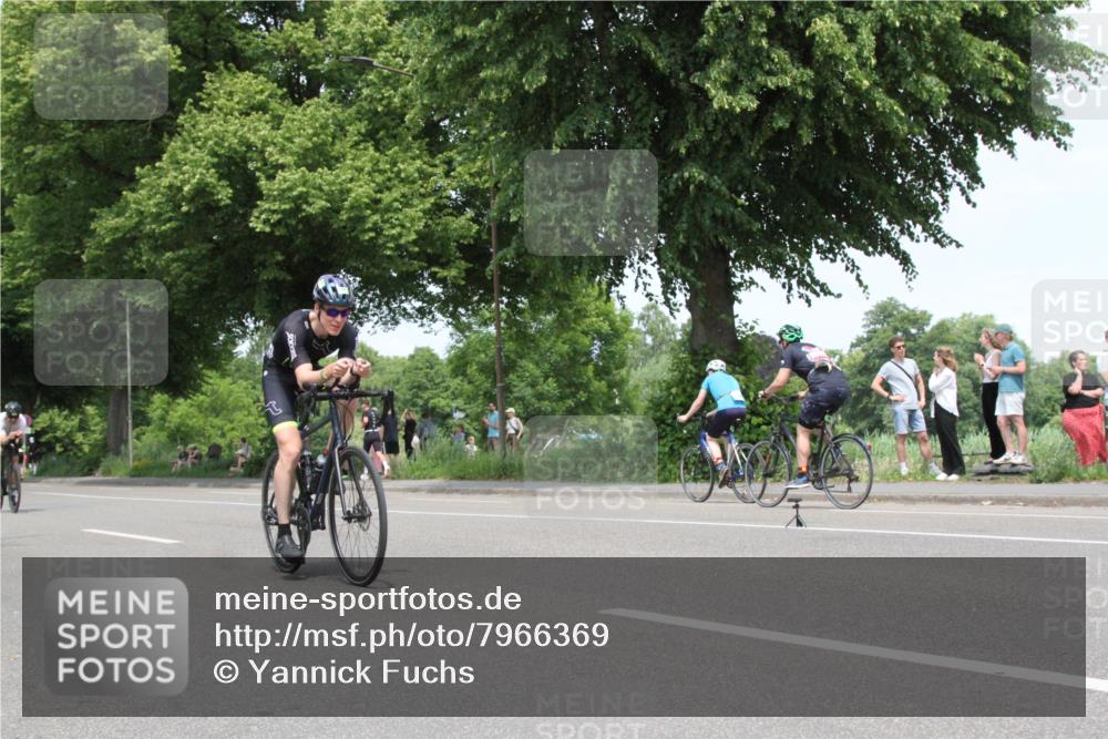 15.06.2025 - 7 Türme Triathlon Yannick Fuchs http://msf.ph/oto/7966369 15.06.2025 13:17:29 Radfahren  meine-sportfotos.de