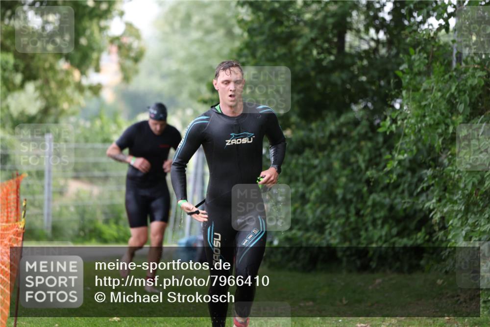 15.06.2025 - 7 Türme Triathlon Michael Strokosch http://msf.ph/oto/7966410 15.06.2025 12:20:35 Schwimmen 385, 438, 499, 573, 610, 613, 634 meine-sportfotos.de