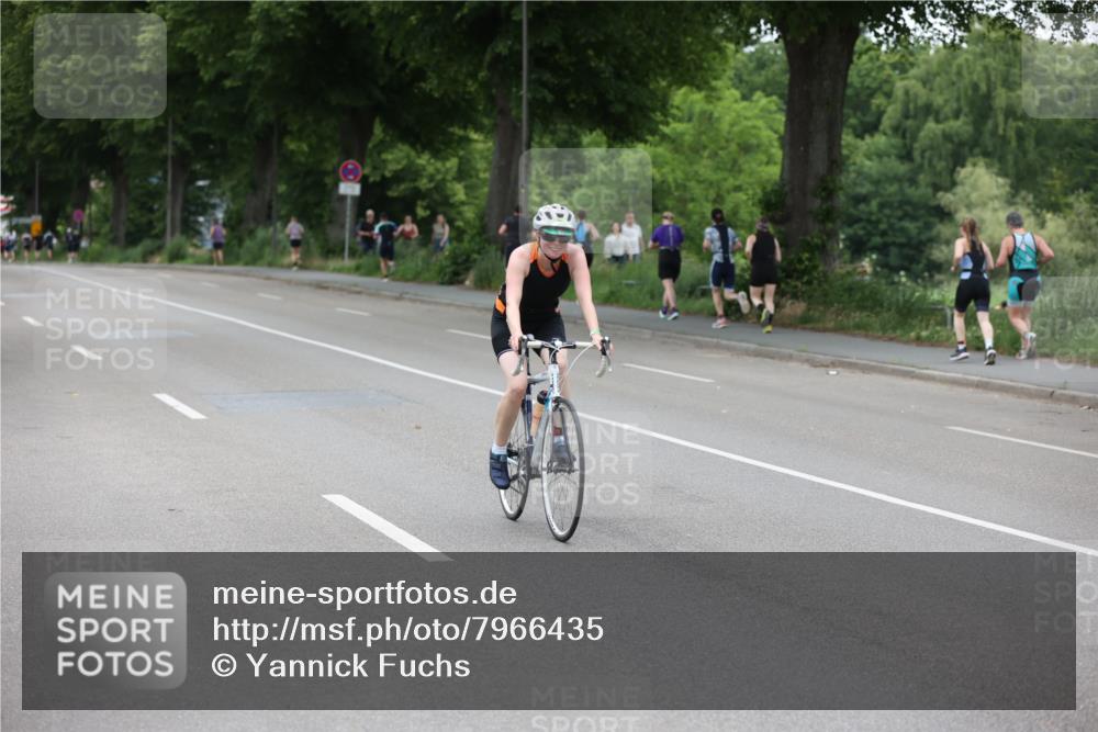15.06.2025 - 7 Türme Triathlon Yannick Fuchs http://msf.ph/oto/7966435 15.06.2025 14:02:59 Radfahren 887 meine-sportfotos.de