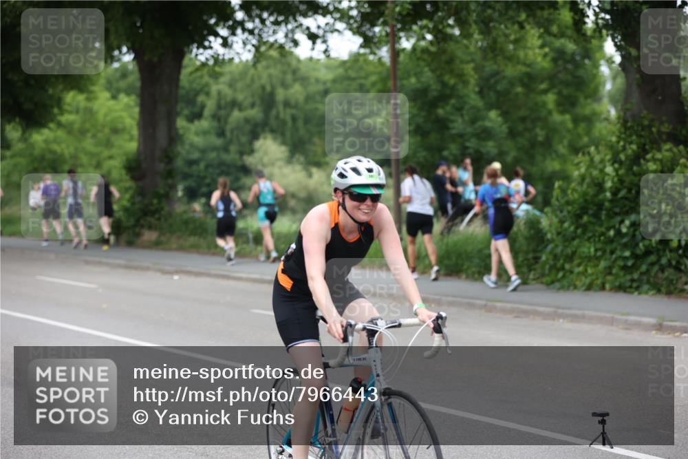 15.06.2025 - 7 Türme Triathlon Yannick Fuchs http://msf.ph/oto/7966443 15.06.2025 14:03:00 Radfahren 887 meine-sportfotos.de
