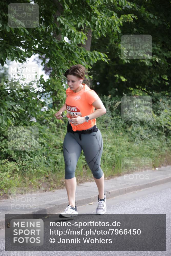 15.06.2025 - REWE Women's Run Jannik Wohlers http://msf.ph/oto/7966450 15.06.2025 10:01:39 Laufen 173 meine-sportfotos.de