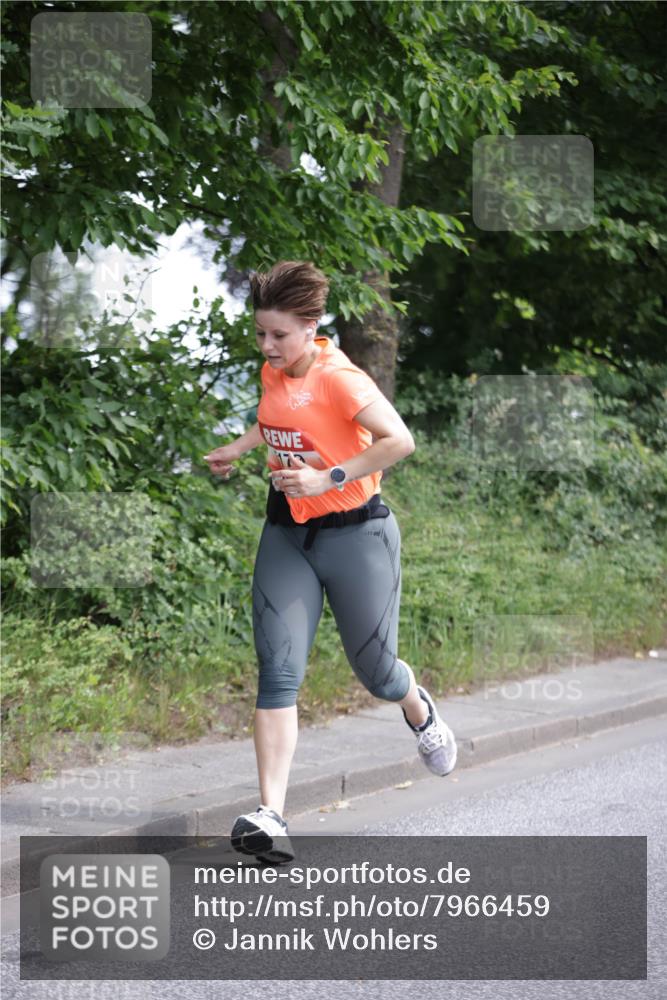 15.06.2025 - REWE Women's Run Jannik Wohlers http://msf.ph/oto/7966459 15.06.2025 10:01:39 Laufen 173 meine-sportfotos.de
