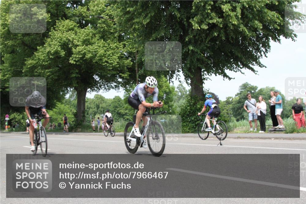 15.06.2025 - 7 Türme Triathlon Yannick Fuchs http://msf.ph/oto/7966467 15.06.2025 13:17:58 Radfahren  meine-sportfotos.de