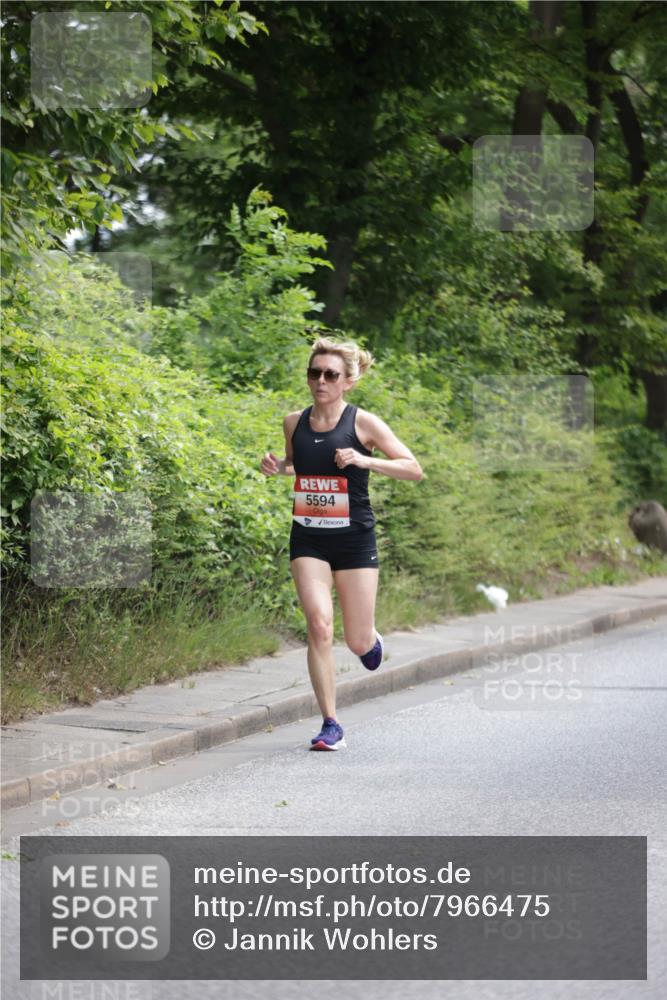 15.06.2025 - REWE Women's Run Jannik Wohlers http://msf.ph/oto/7966475 15.06.2025 10:01:42 Laufen 5594 meine-sportfotos.de