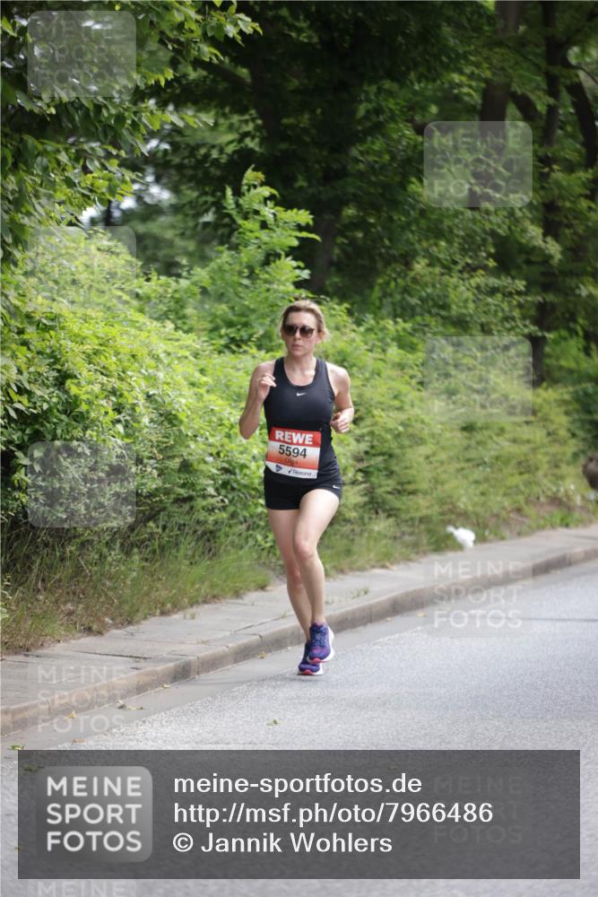 15.06.2025 - REWE Women's Run Jannik Wohlers http://msf.ph/oto/7966486 15.06.2025 10:01:42 Laufen 5594 meine-sportfotos.de