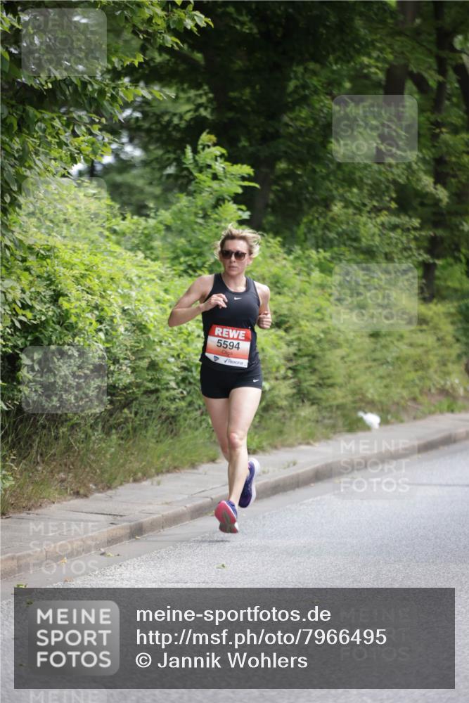 15.06.2025 - REWE Women's Run Jannik Wohlers http://msf.ph/oto/7966495 15.06.2025 10:01:42 Laufen 5594 meine-sportfotos.de