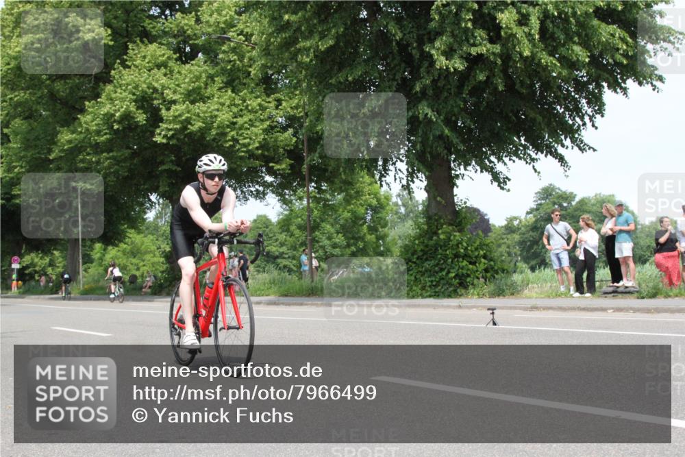 15.06.2025 - 7 Türme Triathlon Yannick Fuchs http://msf.ph/oto/7966499 15.06.2025 13:18:21 Radfahren  meine-sportfotos.de