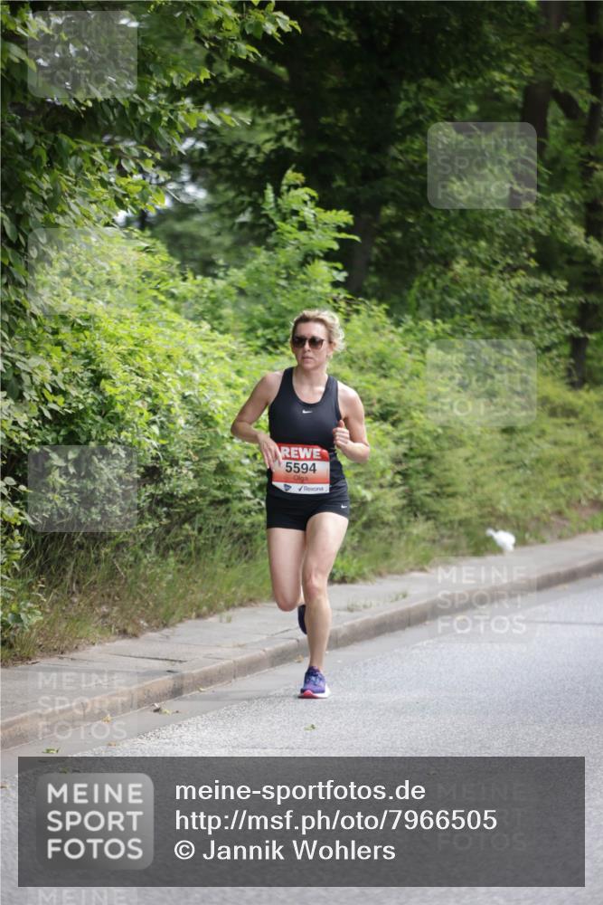 15.06.2025 - REWE Women's Run Jannik Wohlers http://msf.ph/oto/7966505 15.06.2025 10:01:42 Laufen 5594 meine-sportfotos.de