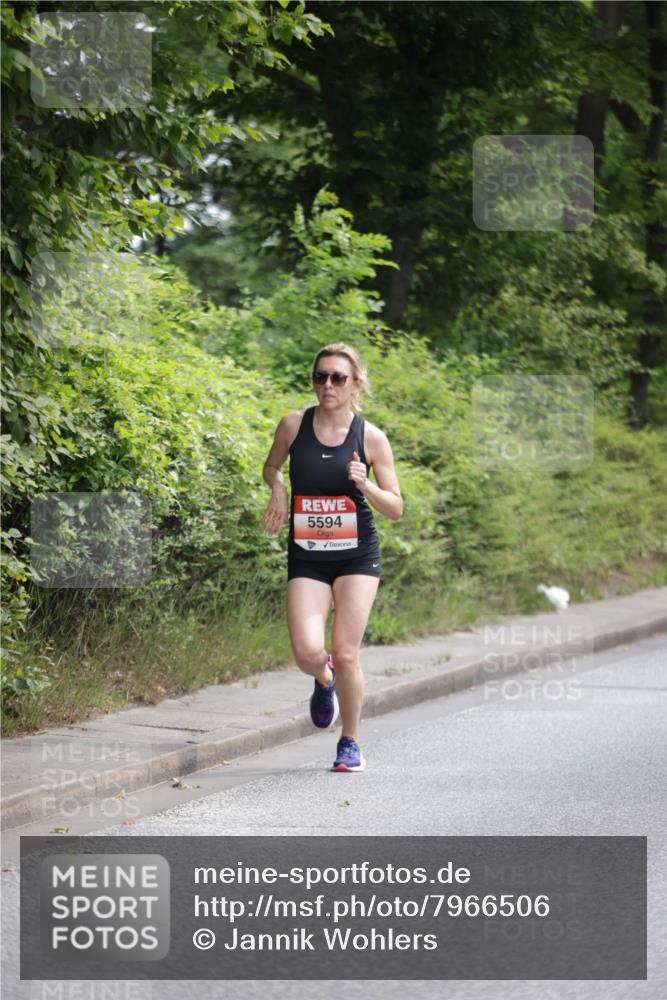 15.06.2025 - REWE Women's Run Jannik Wohlers http://msf.ph/oto/7966506 15.06.2025 10:01:42 Laufen 5594 meine-sportfotos.de