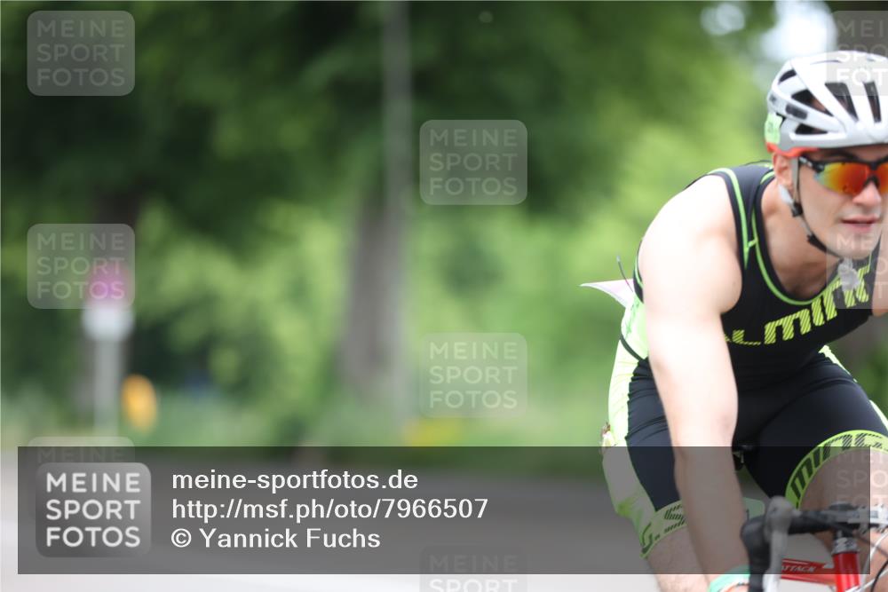 15.06.2025 - 7 Türme Triathlon Yannick Fuchs http://msf.ph/oto/7966507 15.06.2025 11:17:34 Radfahren 235, 271, 291 meine-sportfotos.de