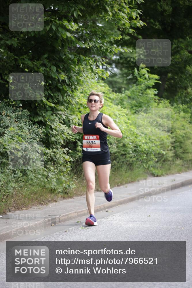 15.06.2025 - REWE Women's Run Jannik Wohlers http://msf.ph/oto/7966521 15.06.2025 10:01:43 Laufen 5594 meine-sportfotos.de