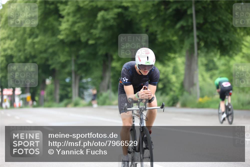 15.06.2025 - 7 Türme Triathlon Yannick Fuchs http://msf.ph/oto/7966529 15.06.2025 11:17:36 Radfahren 271, 291 meine-sportfotos.de