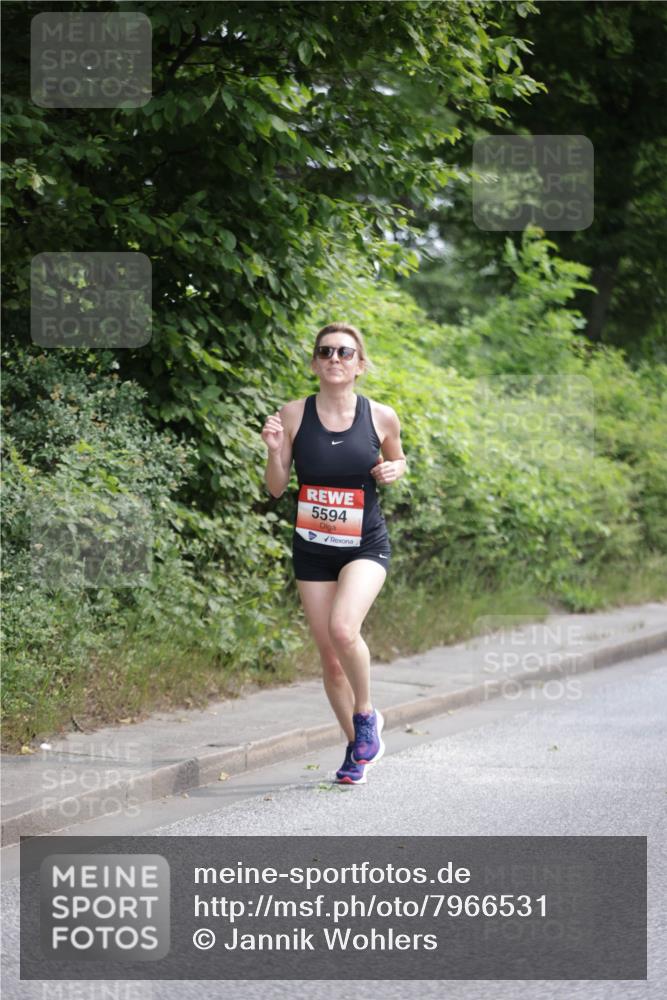 15.06.2025 - REWE Women's Run Jannik Wohlers http://msf.ph/oto/7966531 15.06.2025 10:01:44 Laufen 5594 meine-sportfotos.de