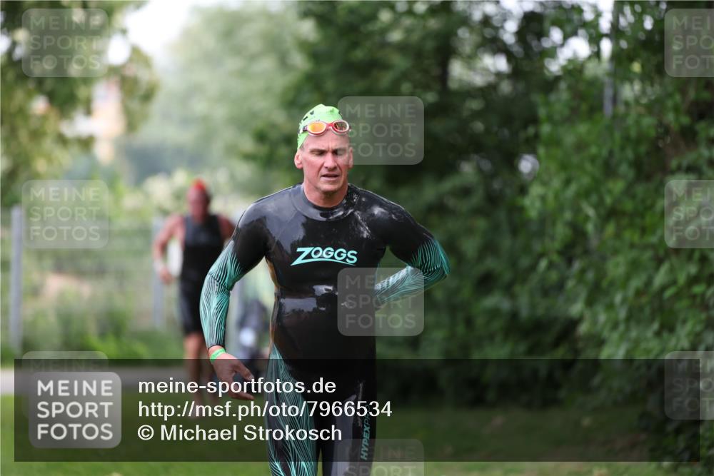 15.06.2025 - 7 Türme Triathlon Michael Strokosch http://msf.ph/oto/7966534 15.06.2025 12:20:48 Schwimmen 385, 434, 499, 557, 568, 597, 625 meine-sportfotos.de