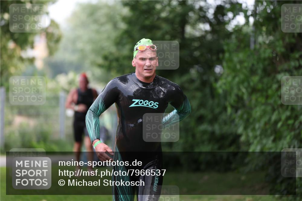 15.06.2025 - 7 Türme Triathlon Michael Strokosch http://msf.ph/oto/7966537 15.06.2025 12:20:49 Schwimmen 385, 434, 499, 557, 568, 597, 625 meine-sportfotos.de