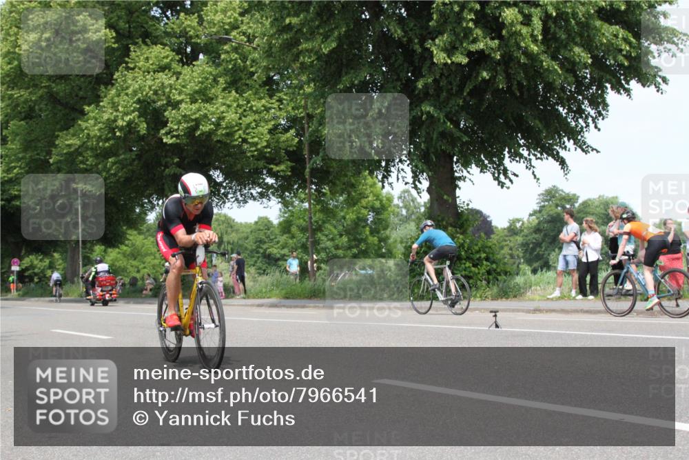 15.06.2025 - 7 Türme Triathlon Yannick Fuchs http://msf.ph/oto/7966541 15.06.2025 13:18:42 Radfahren  meine-sportfotos.de