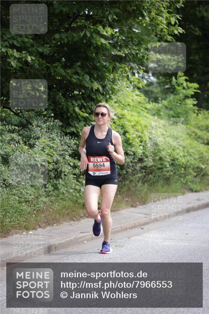 15.06.2025 - REWE Women's Run Jannik Wohlers http://msf.ph/oto/7966553 15.06.2025 10:01:44 Laufen 5594 meine-sportfotos.de