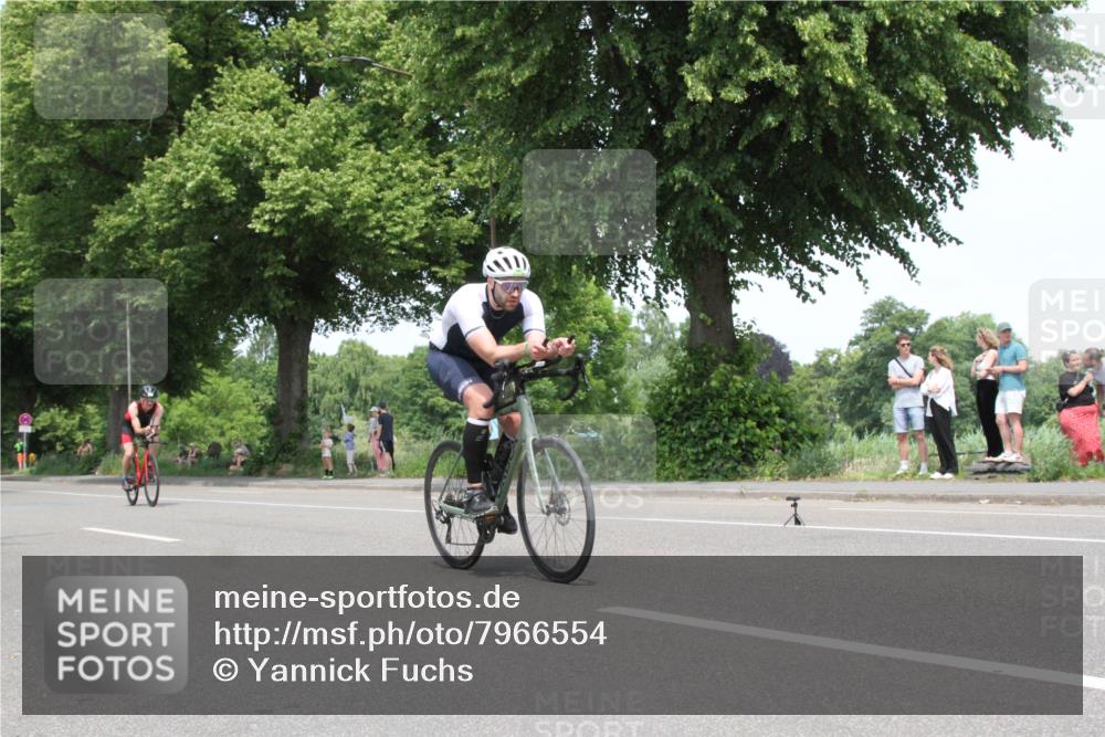 15.06.2025 - 7 Türme Triathlon Yannick Fuchs http://msf.ph/oto/7966554 15.06.2025 13:18:52 Radfahren  meine-sportfotos.de