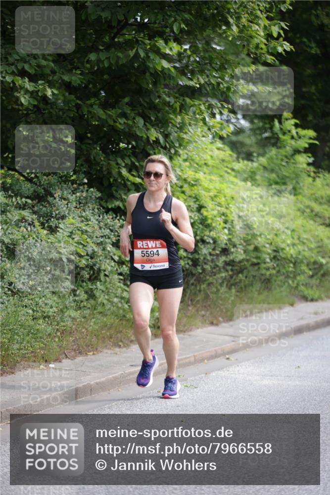 15.06.2025 - REWE Women's Run Jannik Wohlers http://msf.ph/oto/7966558 15.06.2025 10:01:44 Laufen 5594 meine-sportfotos.de