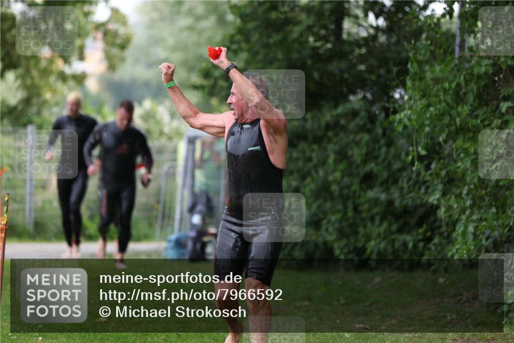15.06.2025 - 7 Türme Triathlon Michael Strokosch http://msf.ph/oto/7966592 15.06.2025 12:20:53 Schwimmen 385, 434, 557, 568, 597, 625 meine-sportfotos.de