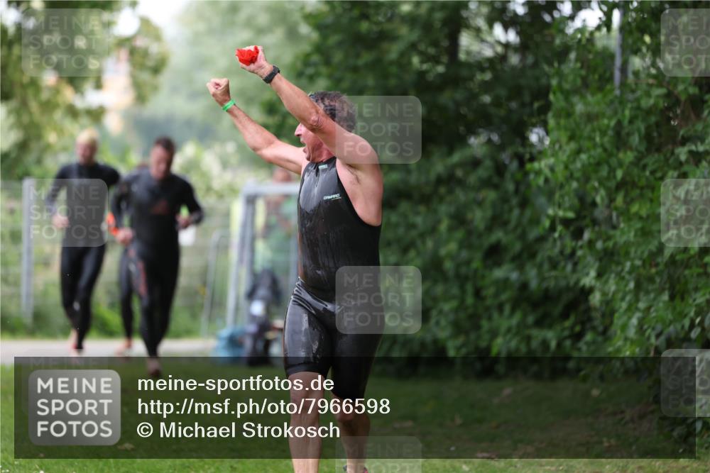 15.06.2025 - 7 Türme Triathlon Michael Strokosch http://msf.ph/oto/7966598 15.06.2025 12:20:53 Schwimmen 385, 434, 557, 568, 597, 625 meine-sportfotos.de