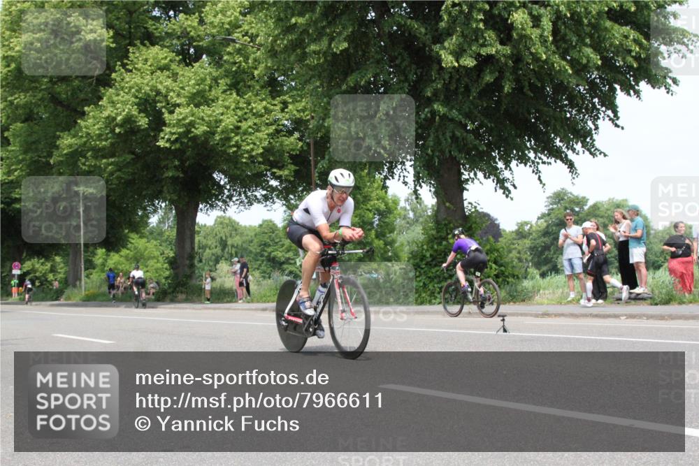 15.06.2025 - 7 Türme Triathlon Yannick Fuchs http://msf.ph/oto/7966611 15.06.2025 13:19:05 Radfahren  meine-sportfotos.de