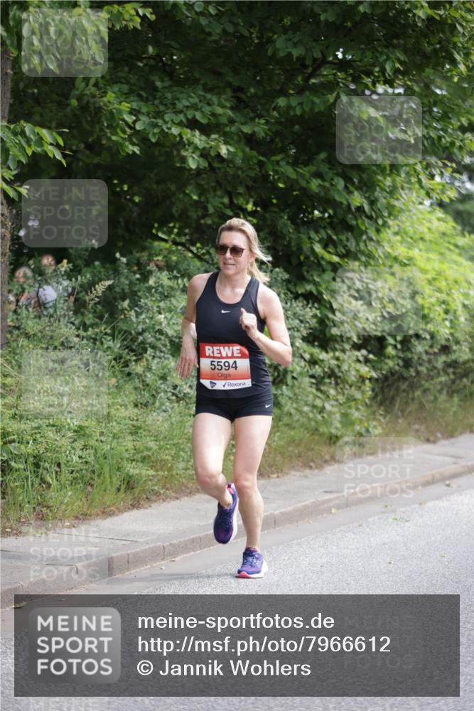 15.06.2025 - REWE Women's Run Jannik Wohlers http://msf.ph/oto/7966612 15.06.2025 10:01:45 Laufen 5594 meine-sportfotos.de