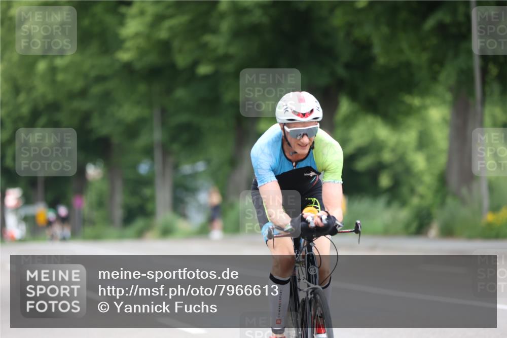 15.06.2025 - 7 Türme Triathlon Yannick Fuchs http://msf.ph/oto/7966613 15.06.2025 11:17:46 Radfahren 252 meine-sportfotos.de