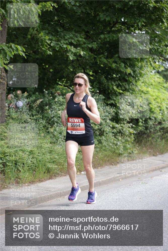 15.06.2025 - REWE Women's Run Jannik Wohlers http://msf.ph/oto/7966617 15.06.2025 10:01:45 Laufen 5594 meine-sportfotos.de