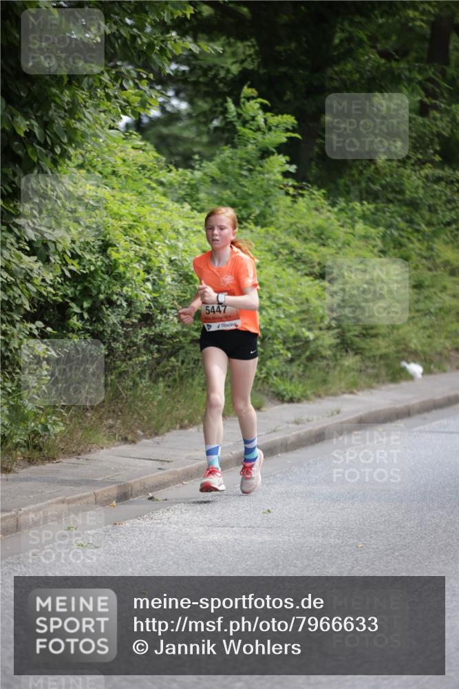 15.06.2025 - REWE Women's Run Jannik Wohlers http://msf.ph/oto/7966633 15.06.2025 10:01:47 Laufen 5447 meine-sportfotos.de