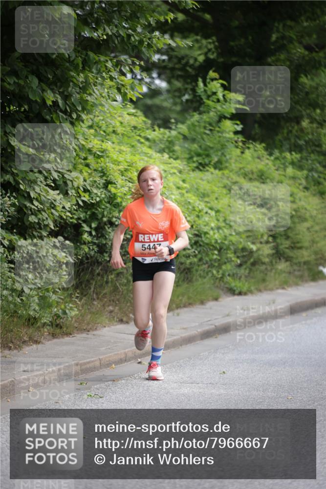 15.06.2025 - REWE Women's Run Jannik Wohlers http://msf.ph/oto/7966667 15.06.2025 10:01:47 Laufen 5447 meine-sportfotos.de