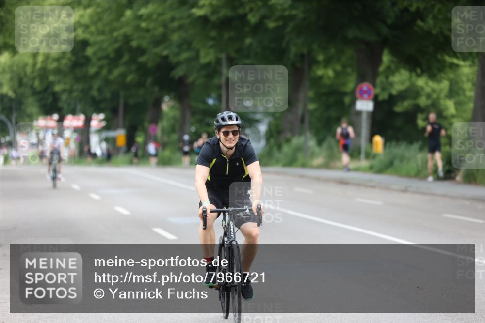 15.06.2025 - 7 Türme Triathlon Yannick Fuchs http://msf.ph/oto/7966721 15.06.2025 14:08:45 Radfahren 294, 838 meine-sportfotos.de
